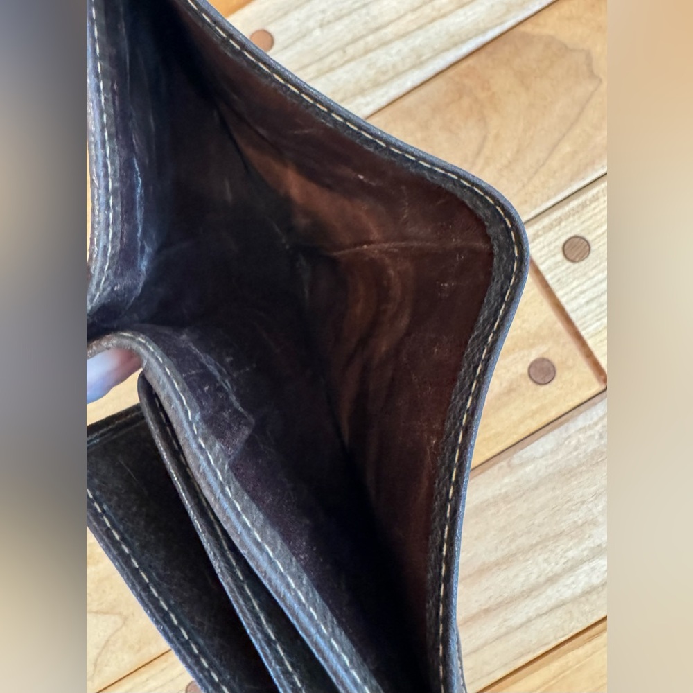 Gucci Vintage GG Supreme Sherry Line Bi-Fold Wallet with Kisslock Closure - Picture 7 of 9